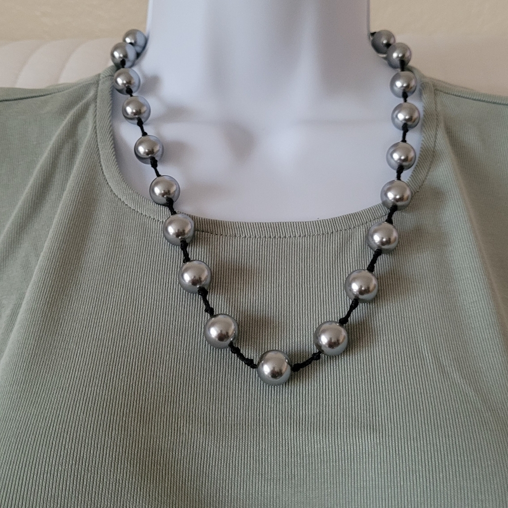 Necklace * - Picture 4 of 5